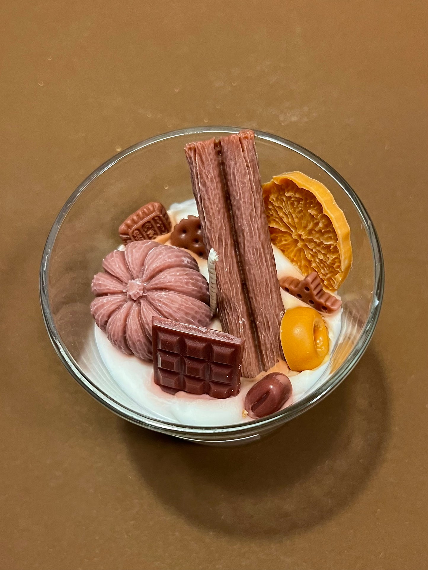 Rucno radena mirisna jesenska svijeca