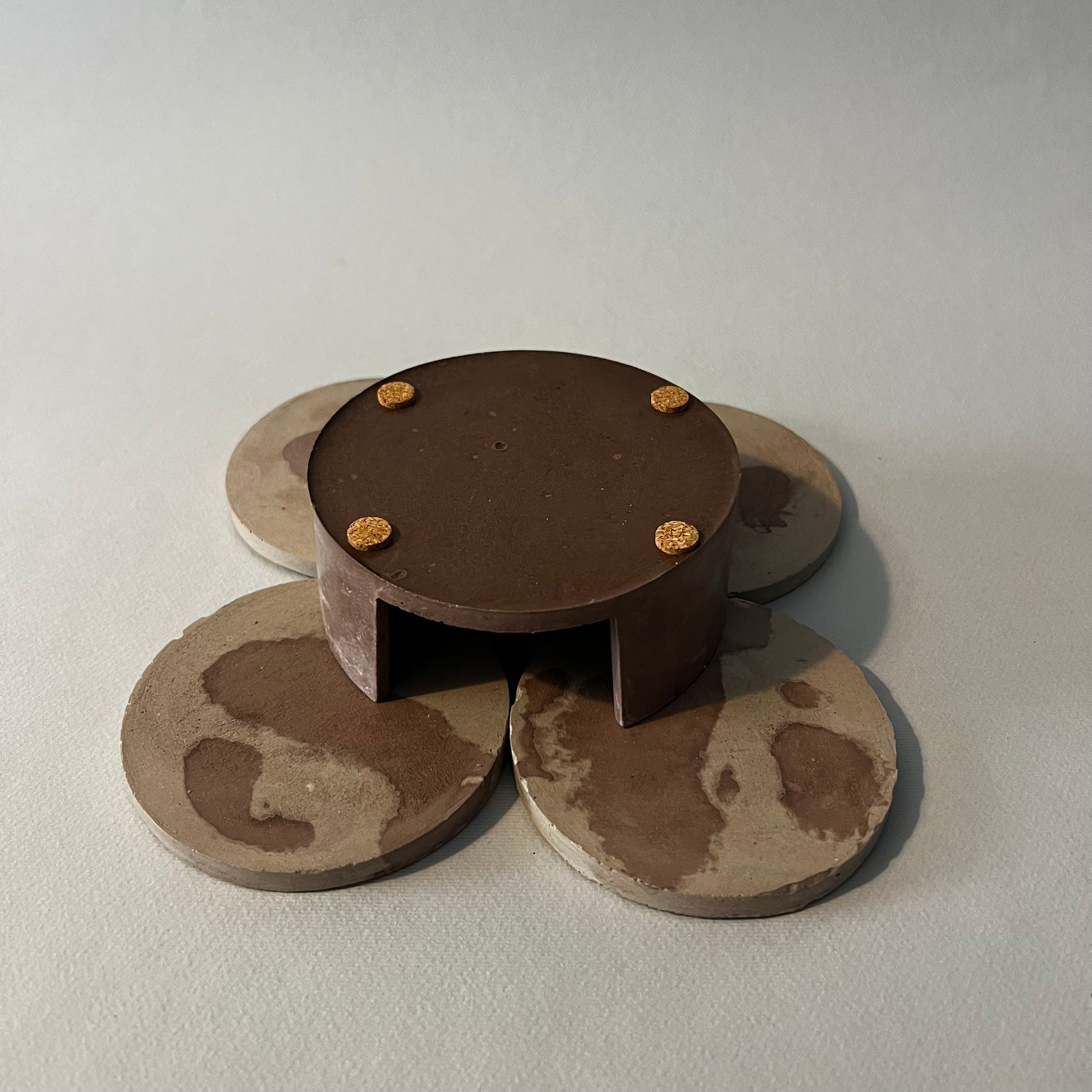 Rucno izradeni podlošci za čaše unikatnog i jednostavnog dizajna