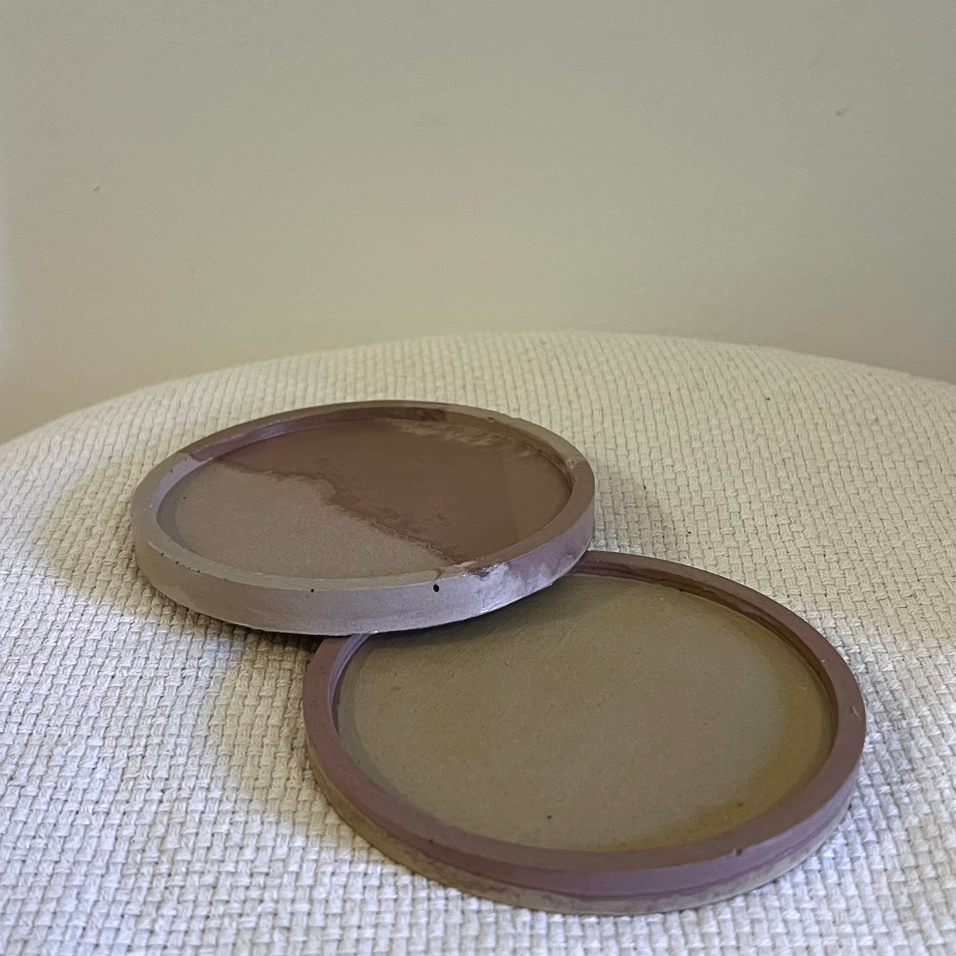 Ukrasni pladnjevi kao dekor za stan ili kuću