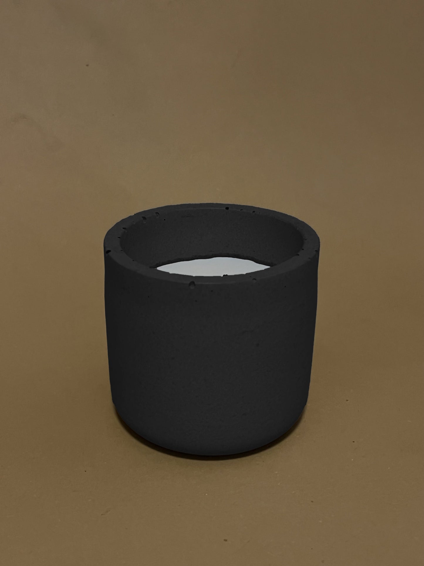 Ručno izrađena mala betonska svijeća s mogućnosti personalizacije idealna za poklon